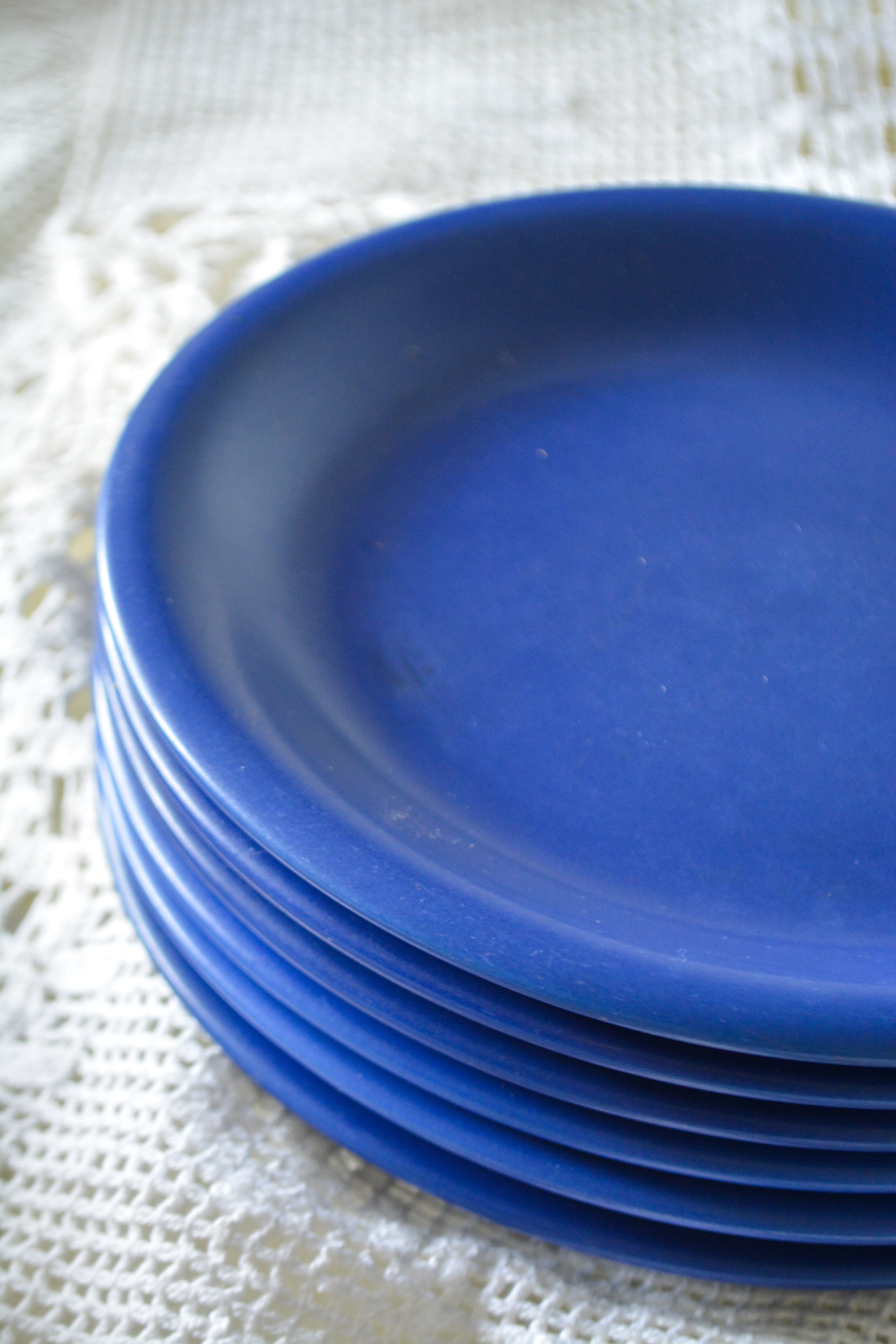 Set of six breakfast plates