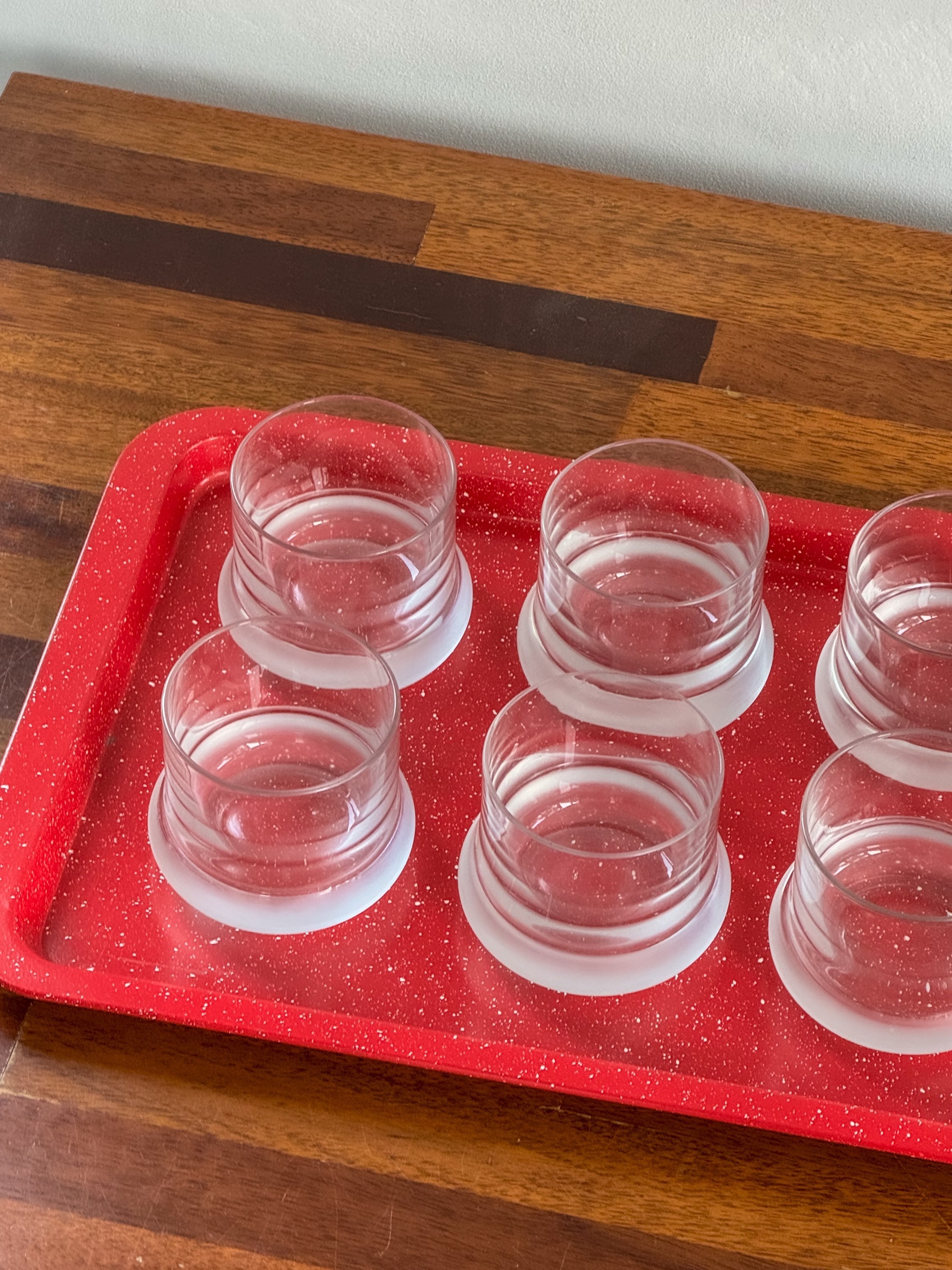 Set of six tumblers with a frosted base