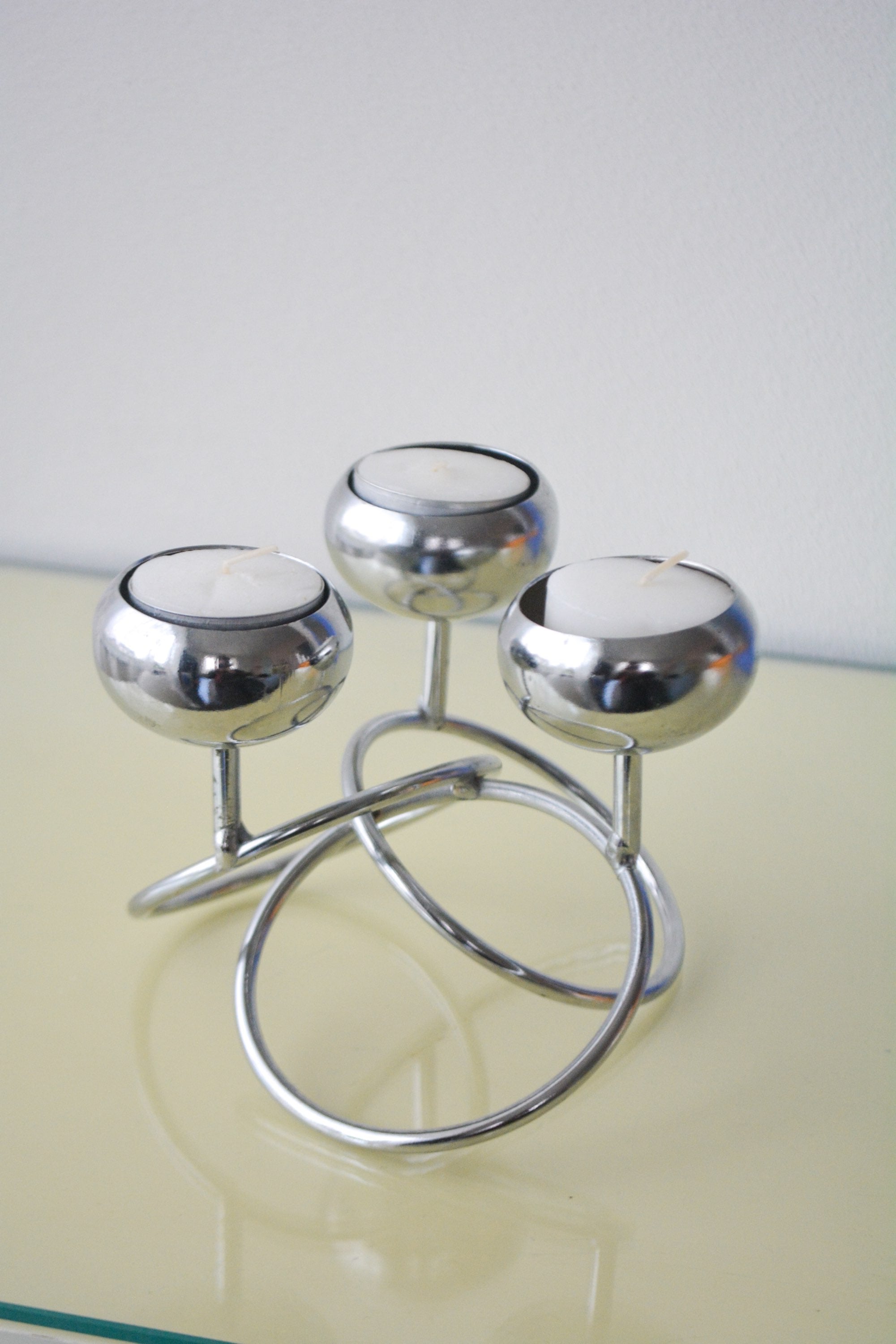 Tea light holder