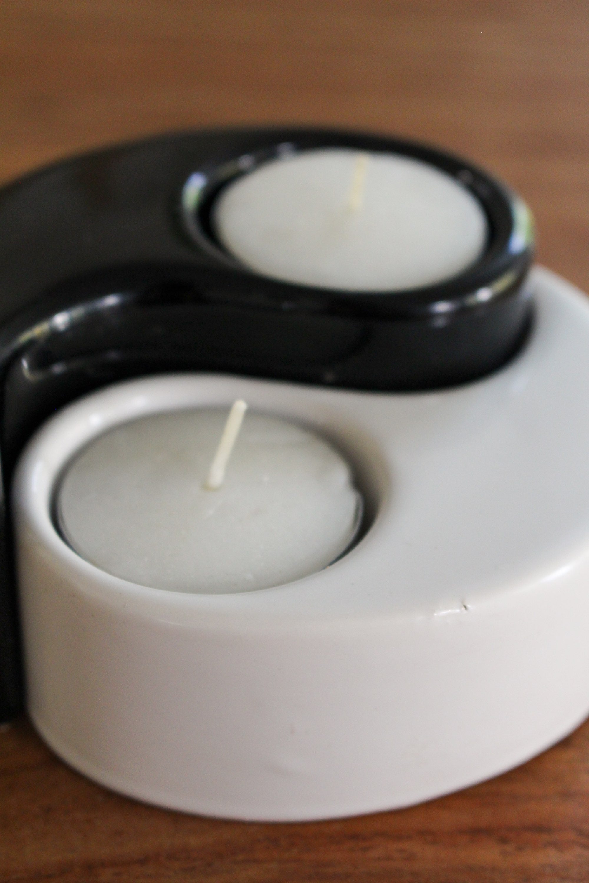 Yin yang tea light holder