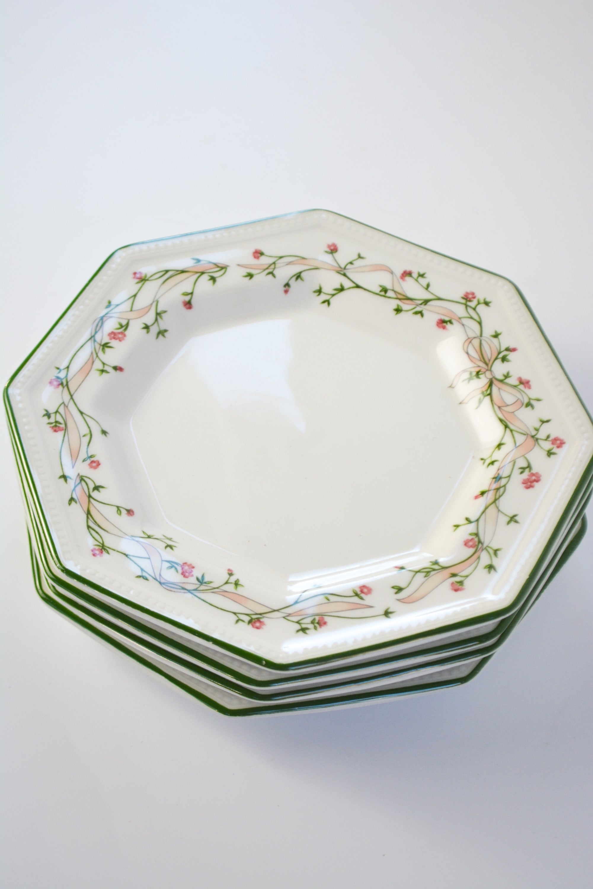 Set of four side/dessert plates