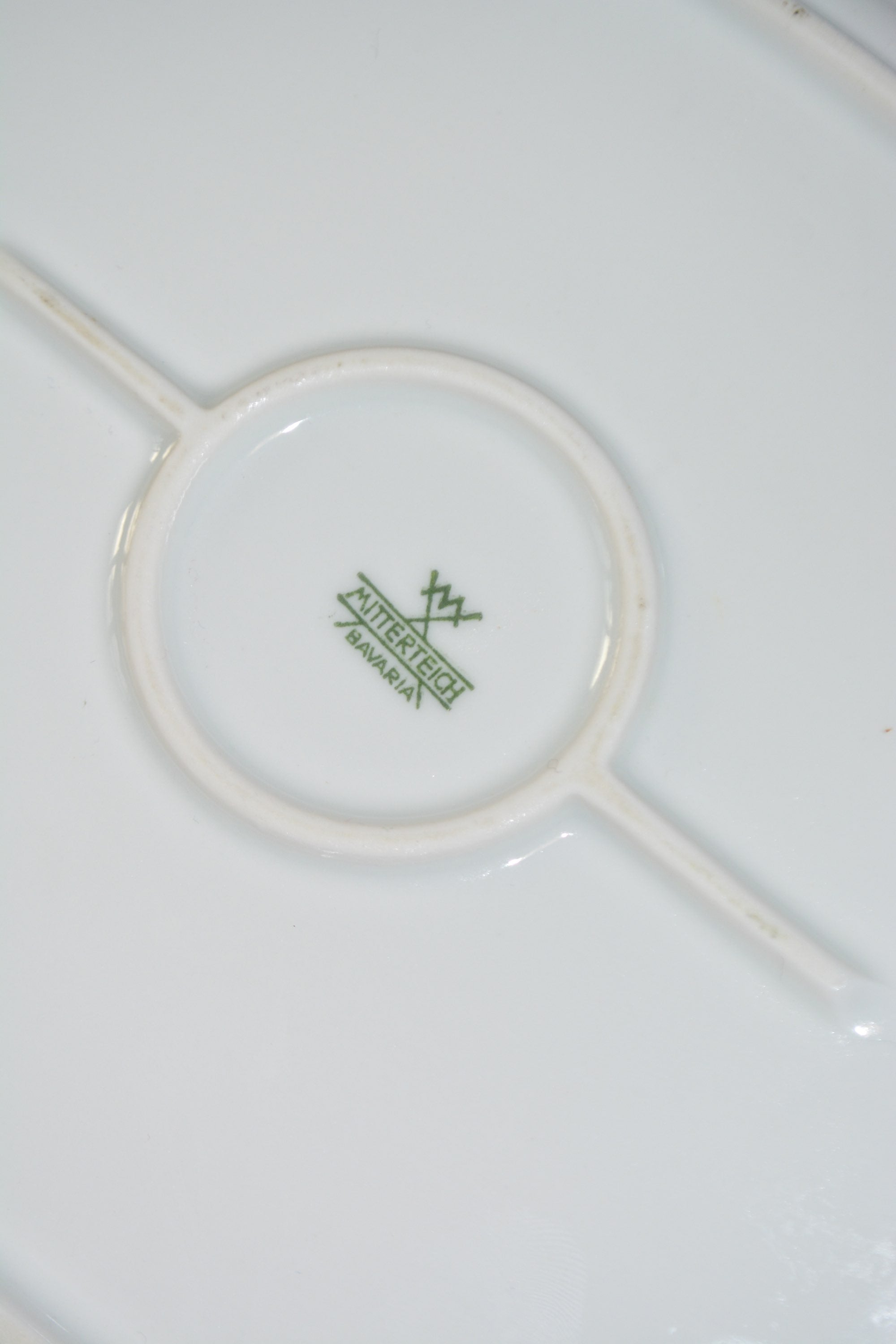 Flower serving plate