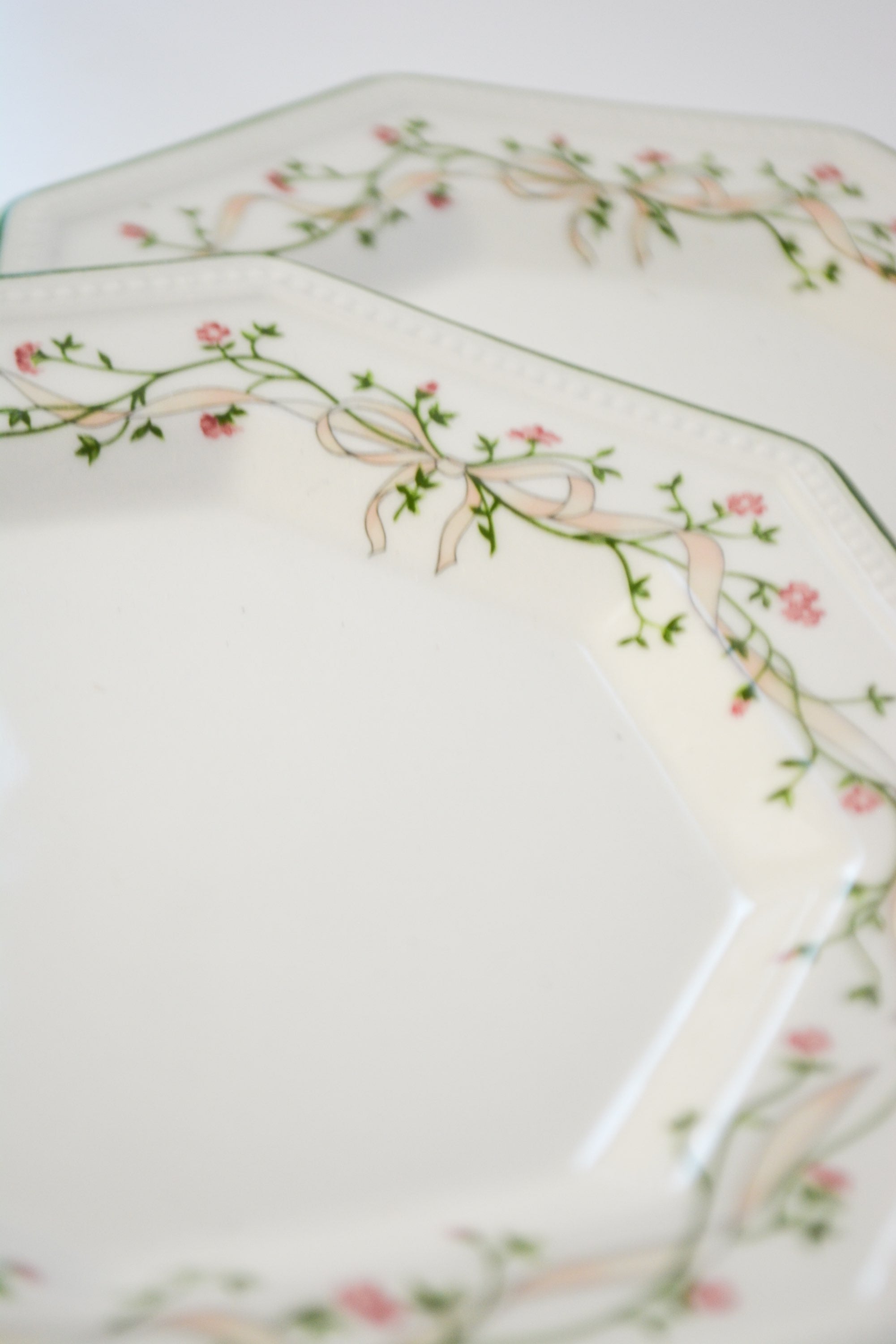 Set of four side/dessert plates