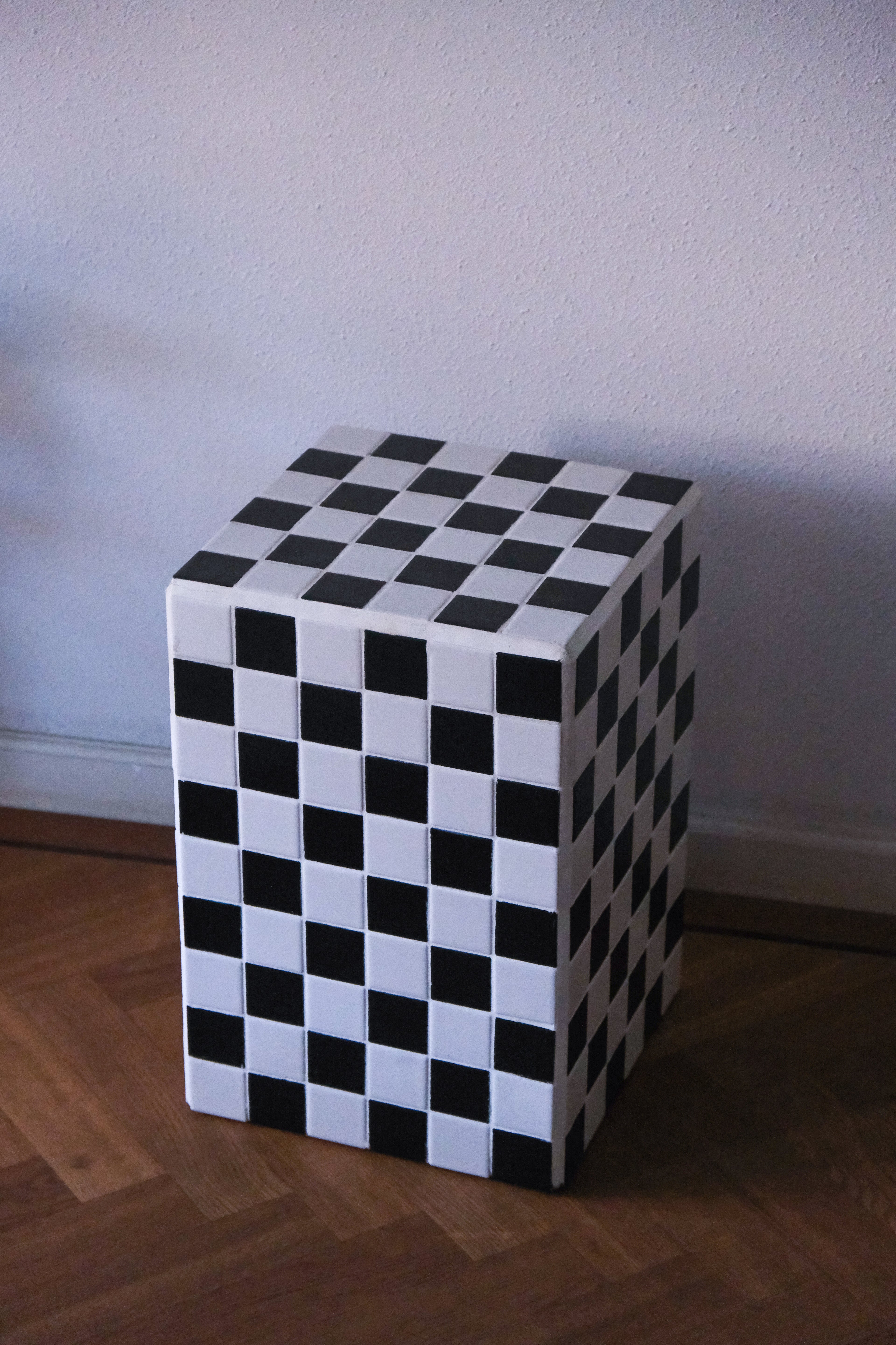 Tile table