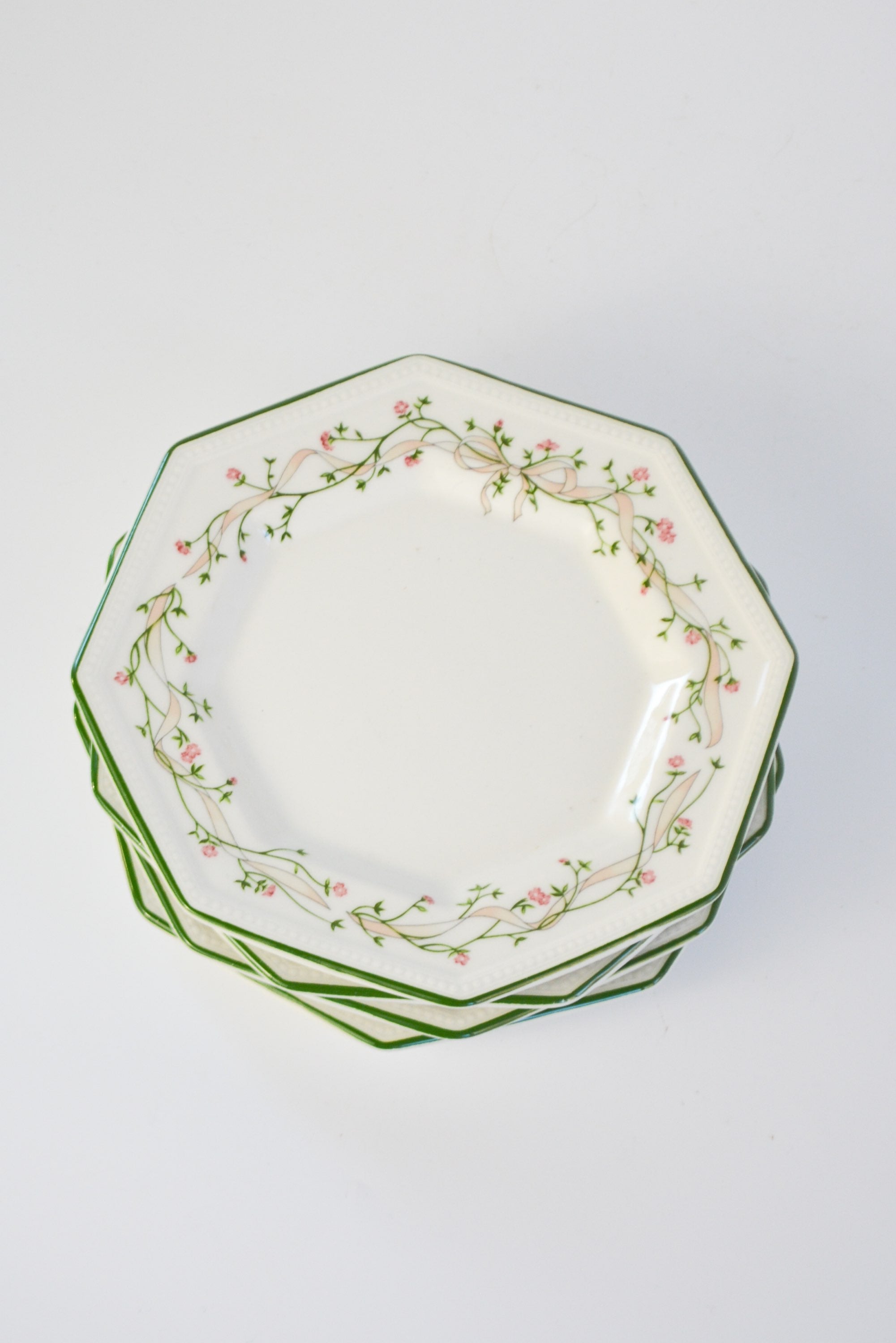 Set of four side/dessert plates