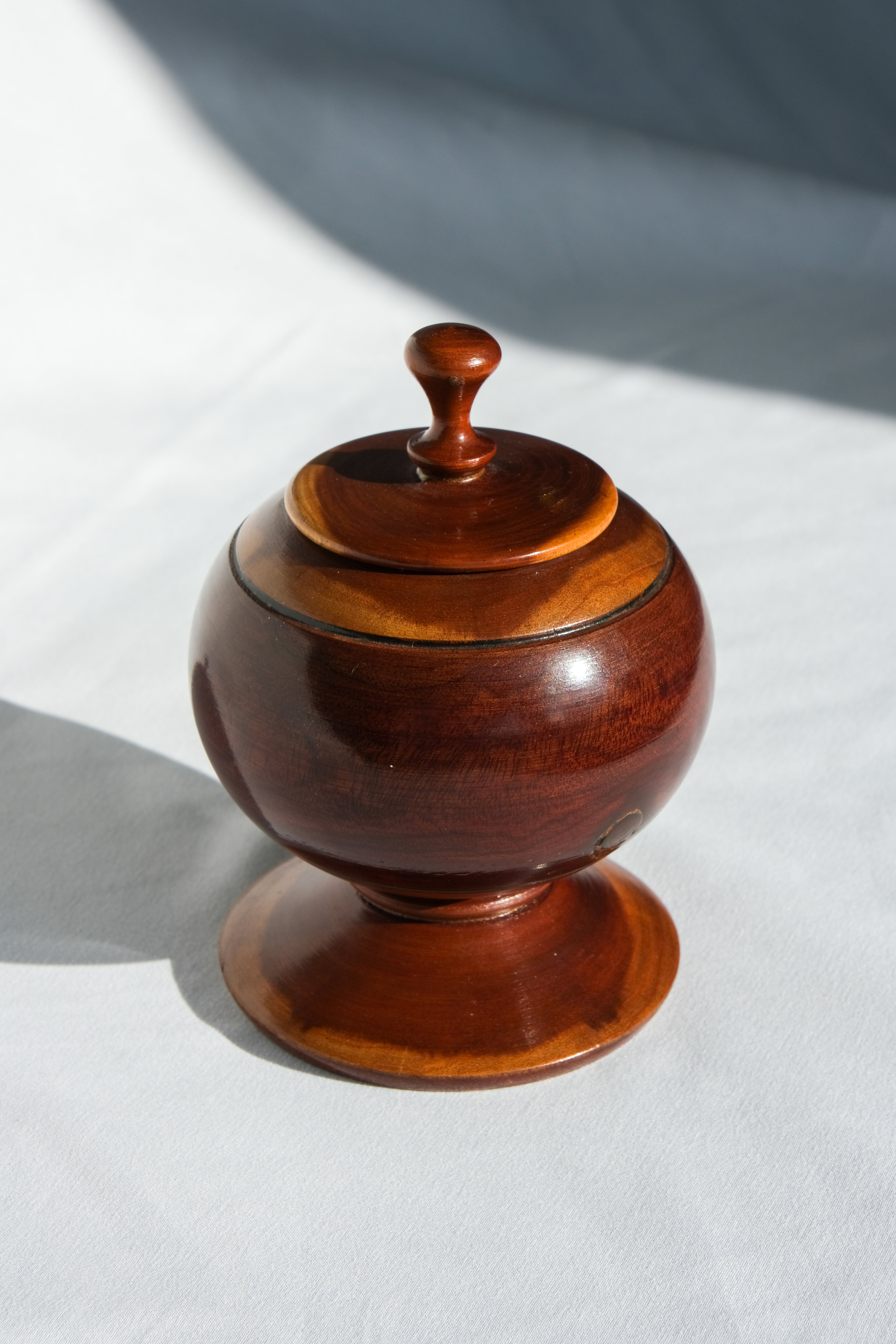 Wooden lidded box