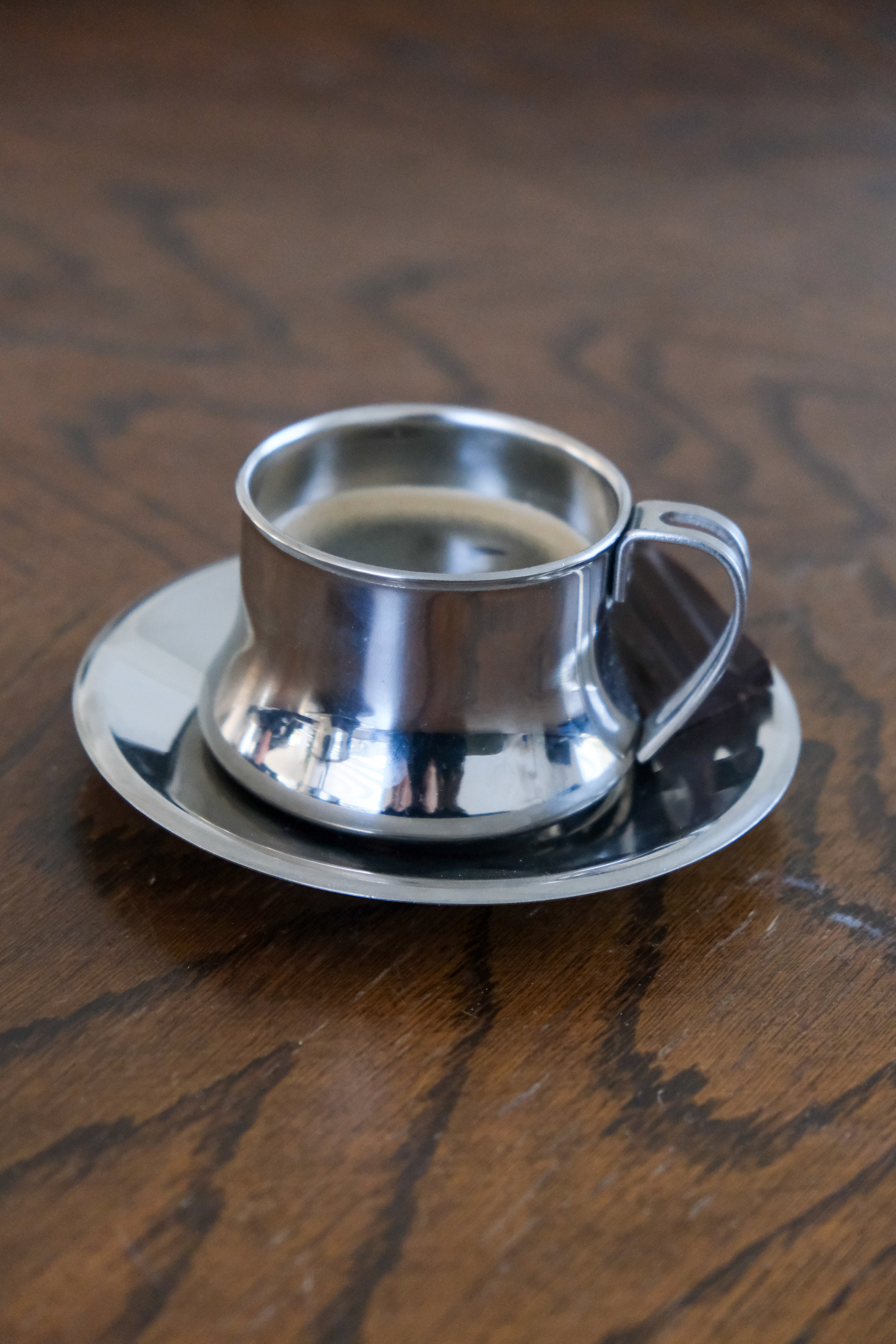 Stainless steel cup & saucers
