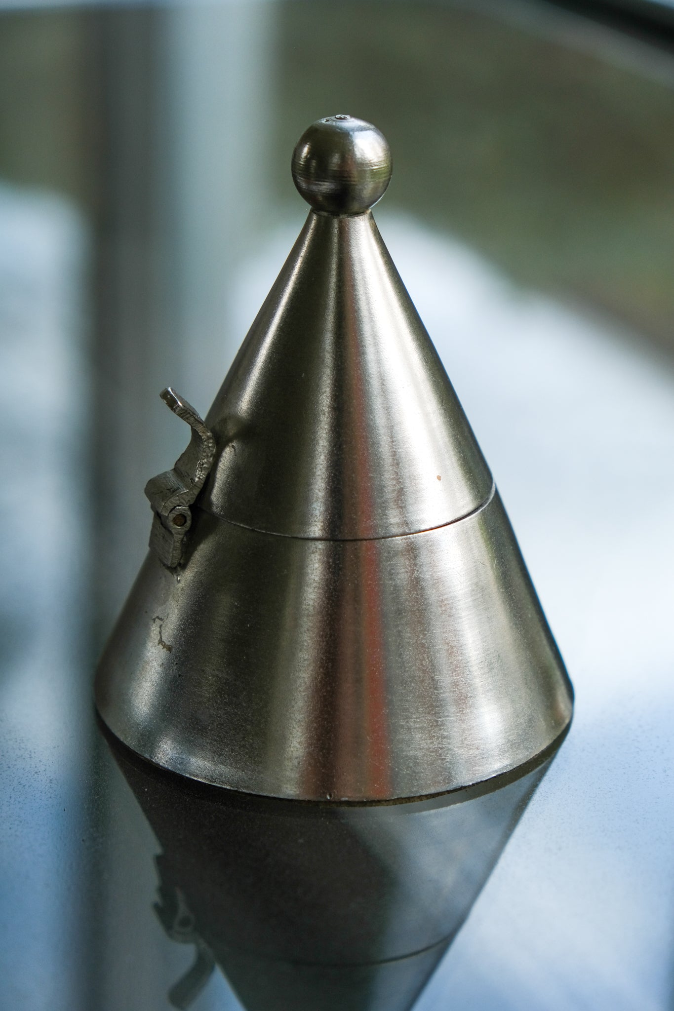 Design tea light holder