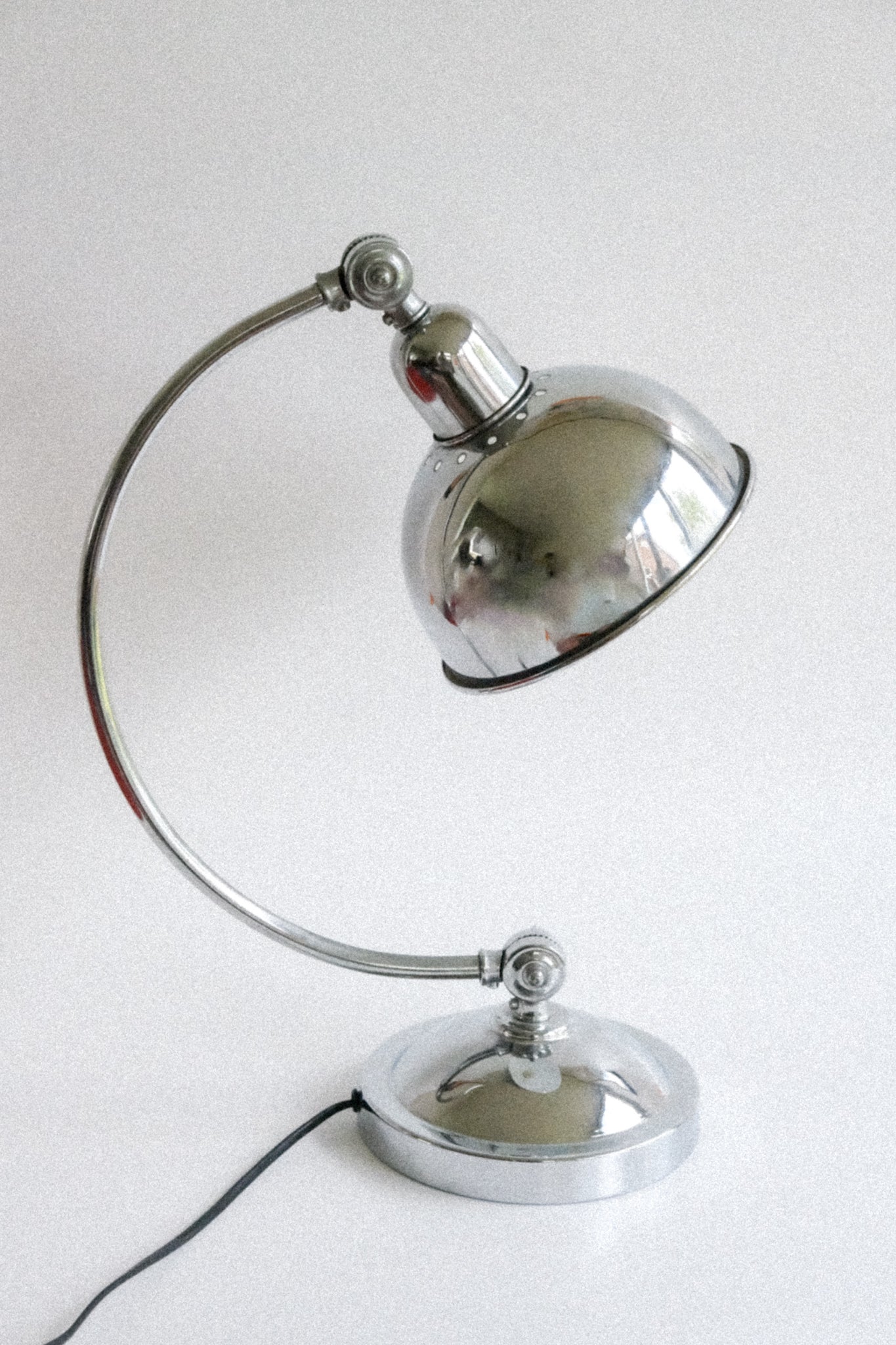 Desk lamp
