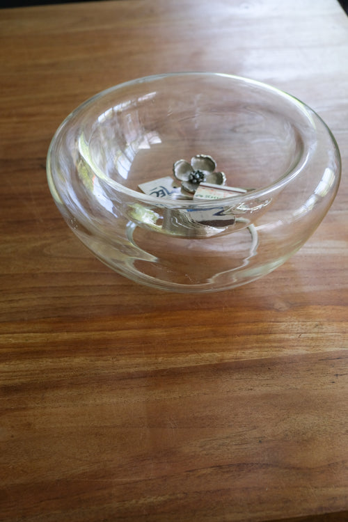 Double wanded glass bowl