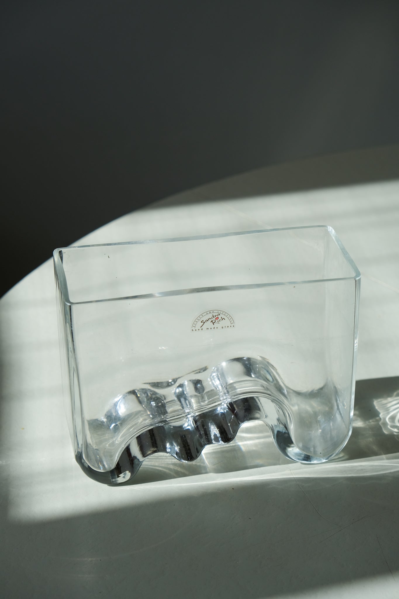 Glass art vase