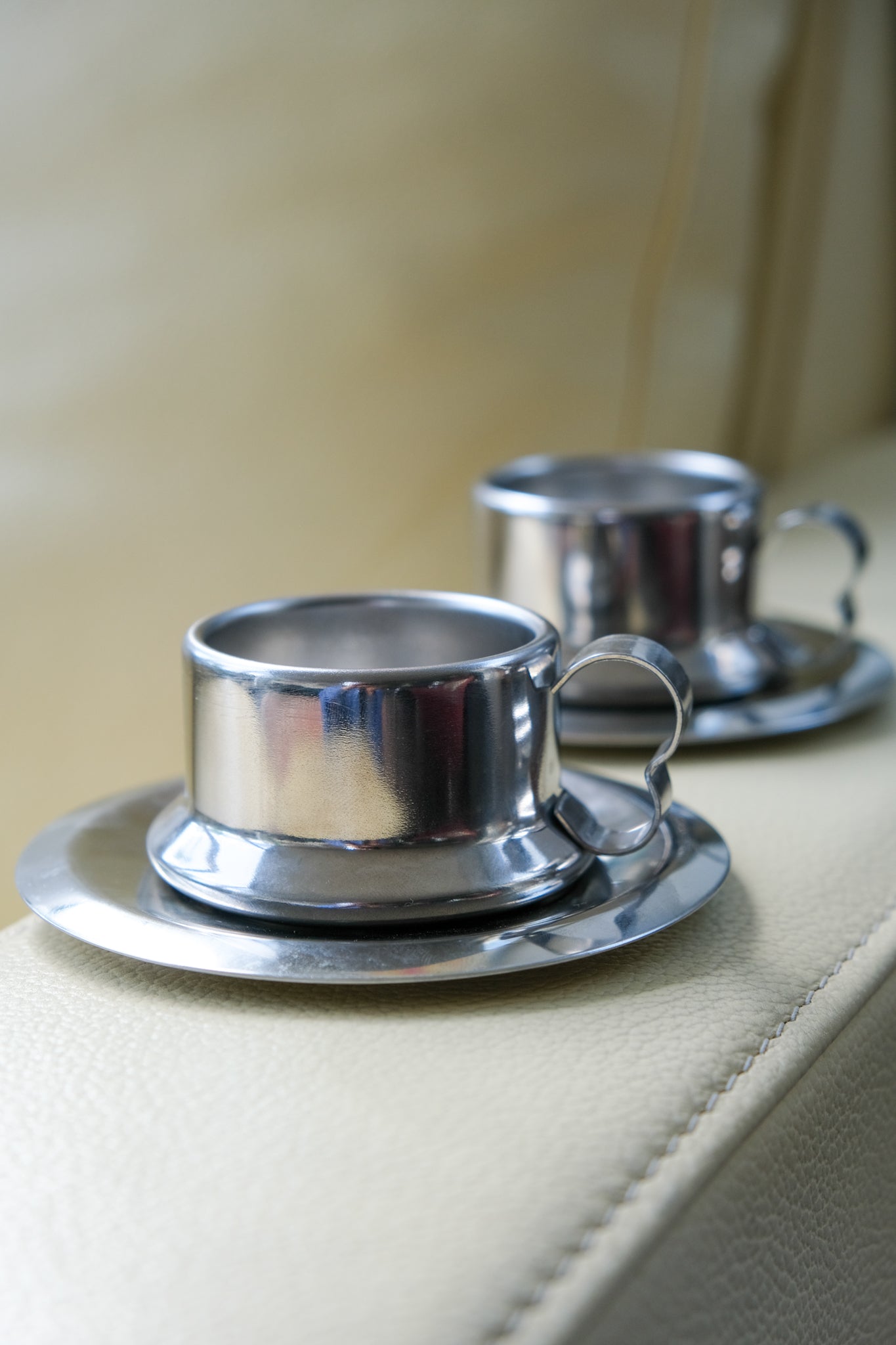 Set of two inox cups & saucers