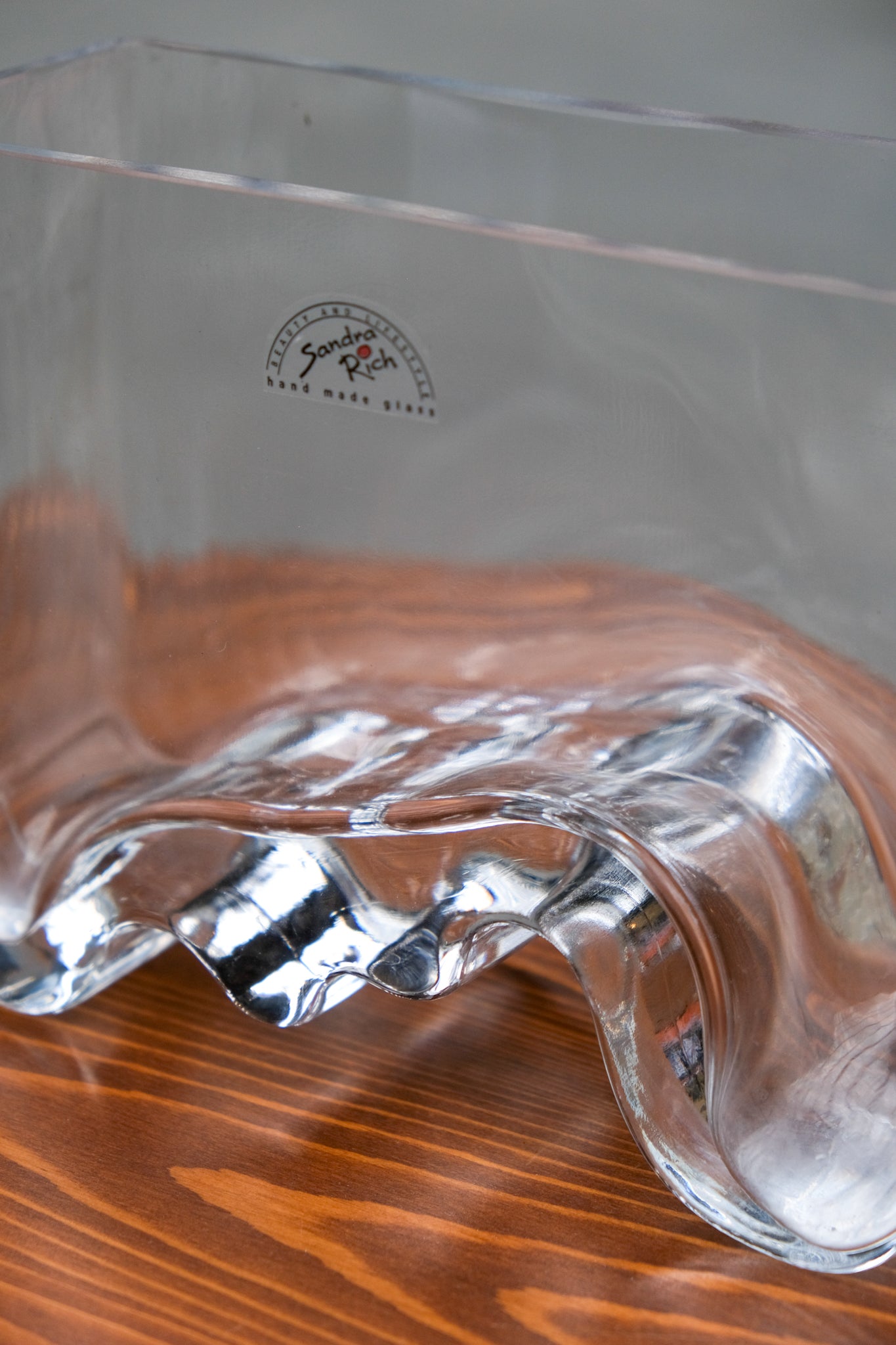 Glass art vase