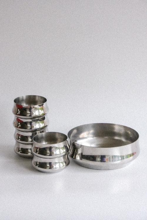 Stainless steel bowls