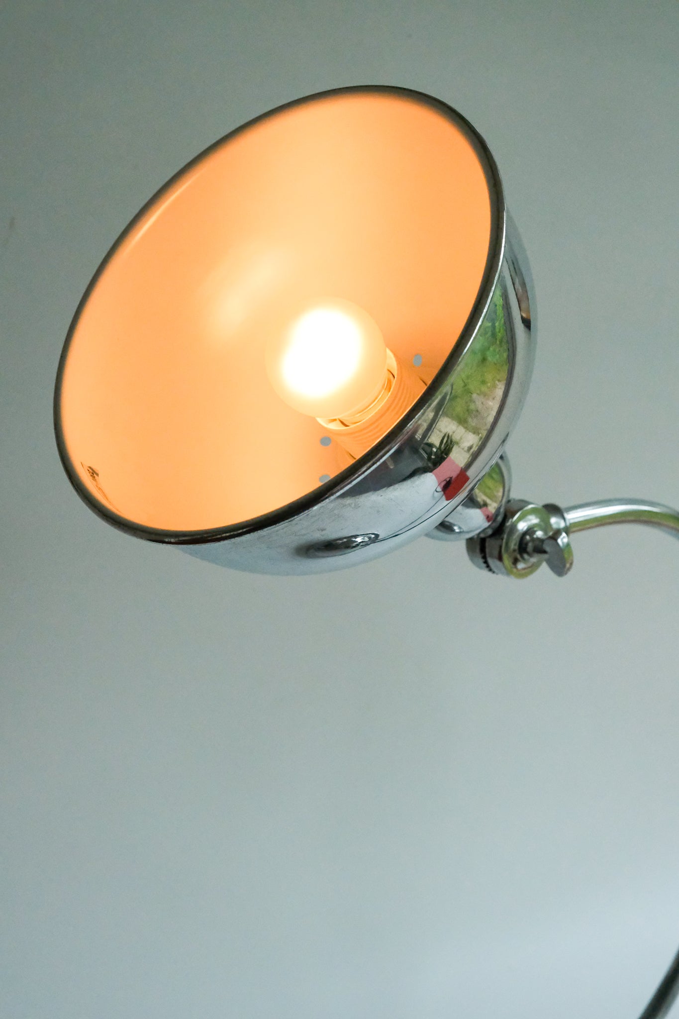 Desk lamp
